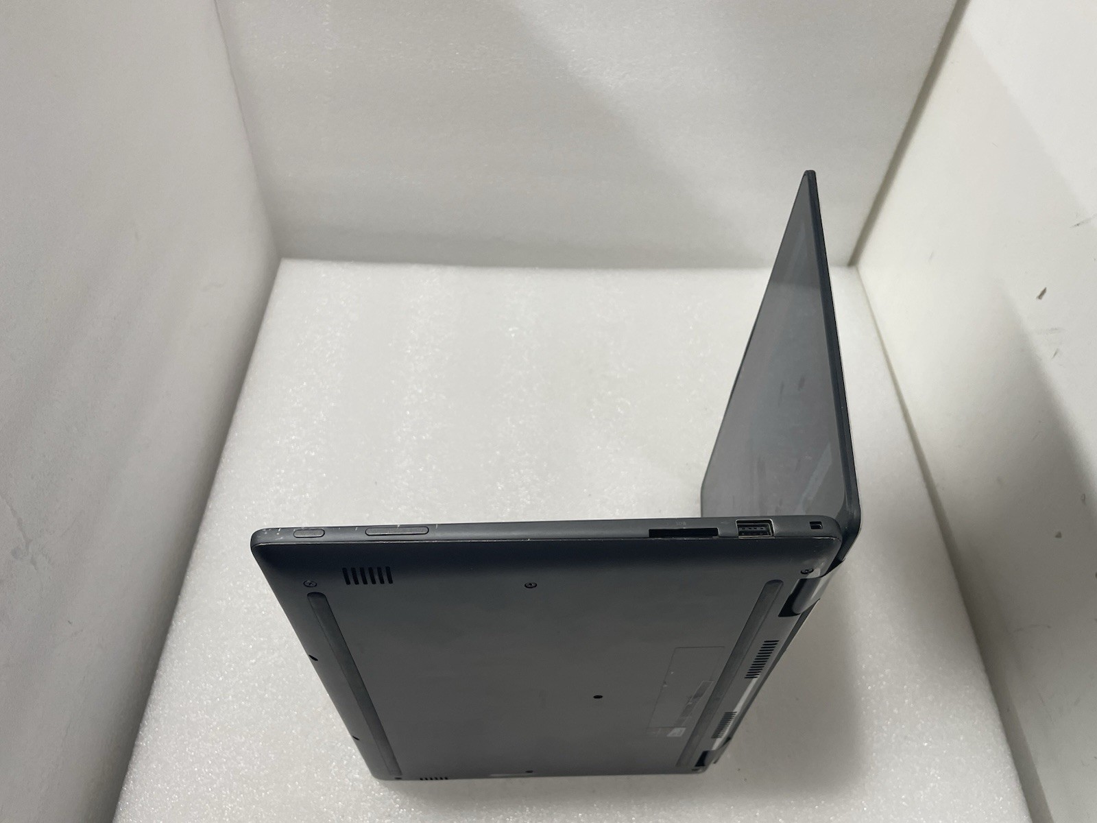 Dell Latitude 3379 2in1 128gb Nvme Win 11 i3-6100u 2.30ghz 16gb RAM Touchscreen