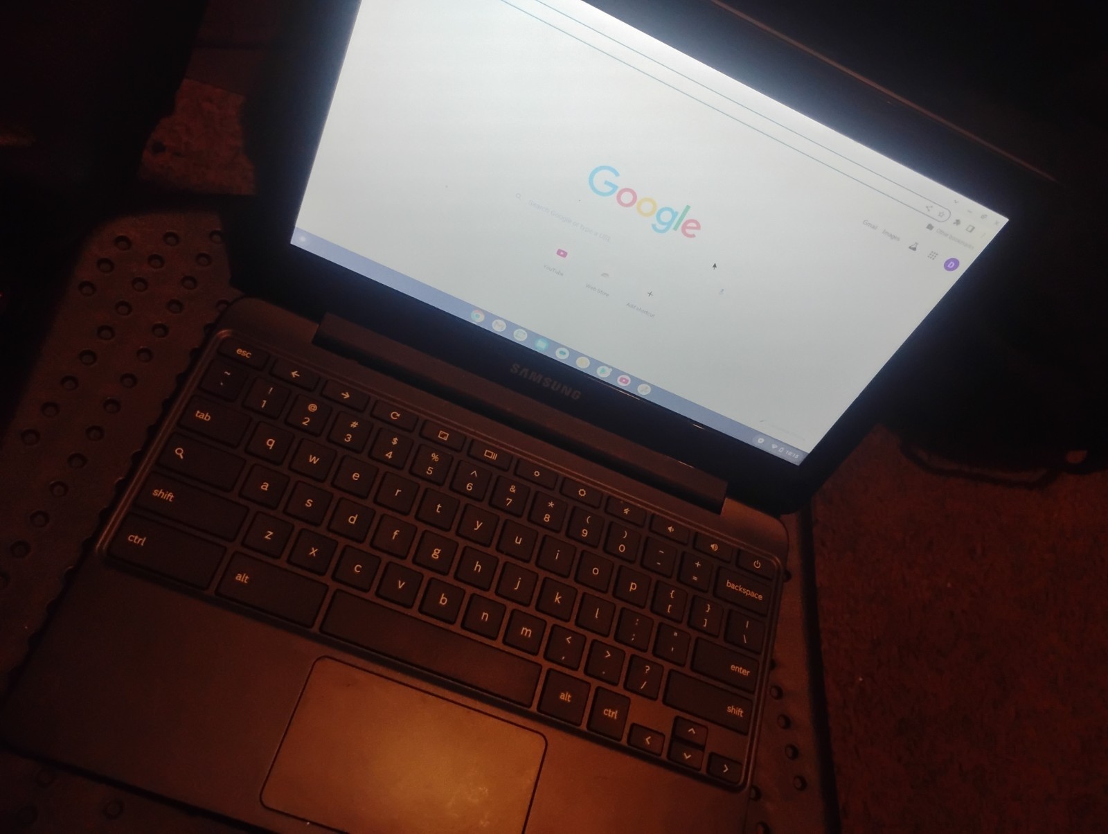 Samsung Chromebook 3 XE500C13 11.6in. (16GB, Intel Celeron N, 2.48GHz, 2GB)…