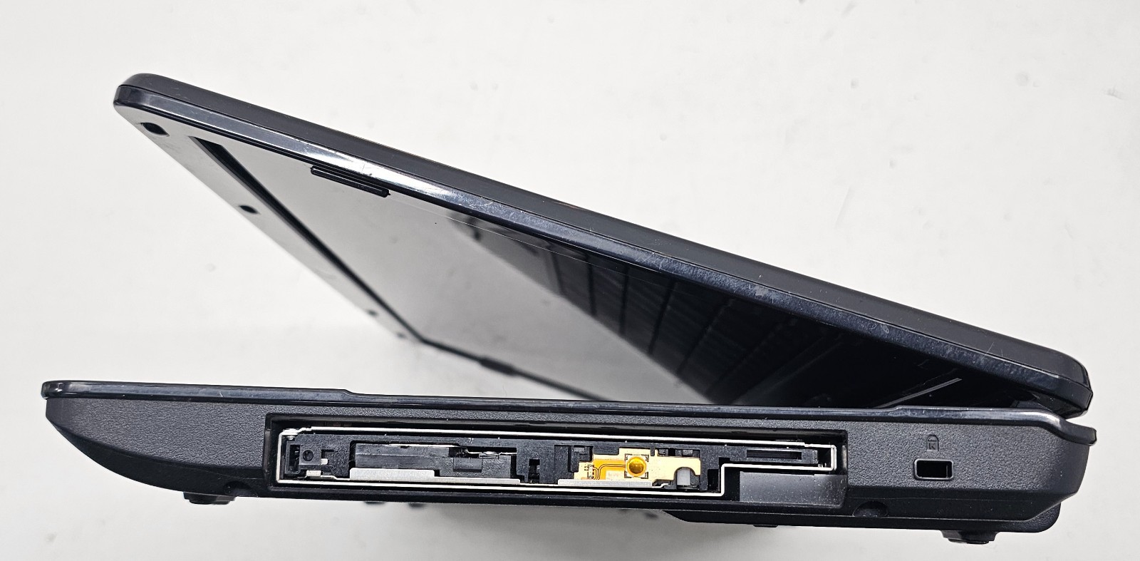 Acer Aspire 5517-5535 Laptop AMD Athlon TF-20 3GB Ram NO HD/OS (FL)