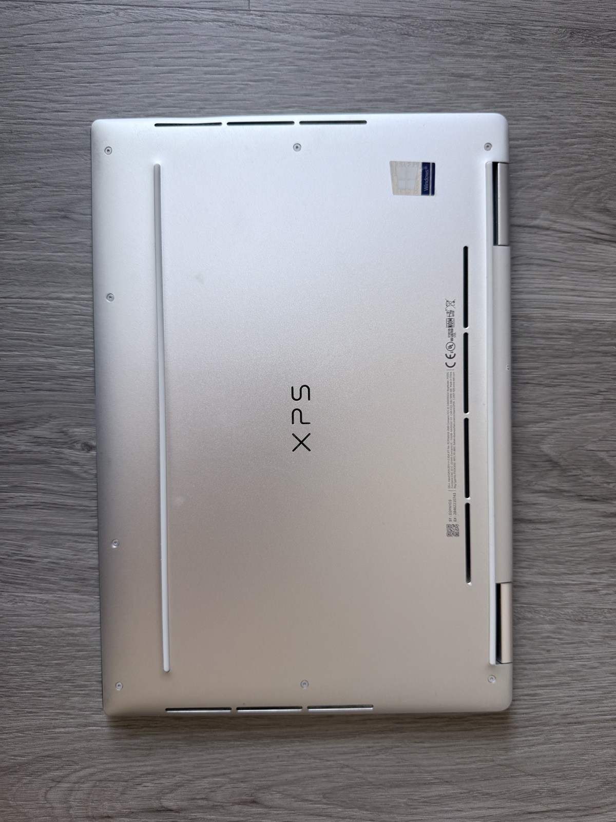 Dell XPS 13 9310 2-in-1 13″ 4K Touch, i7-1165G7 16GB RAM 1TB NVMe