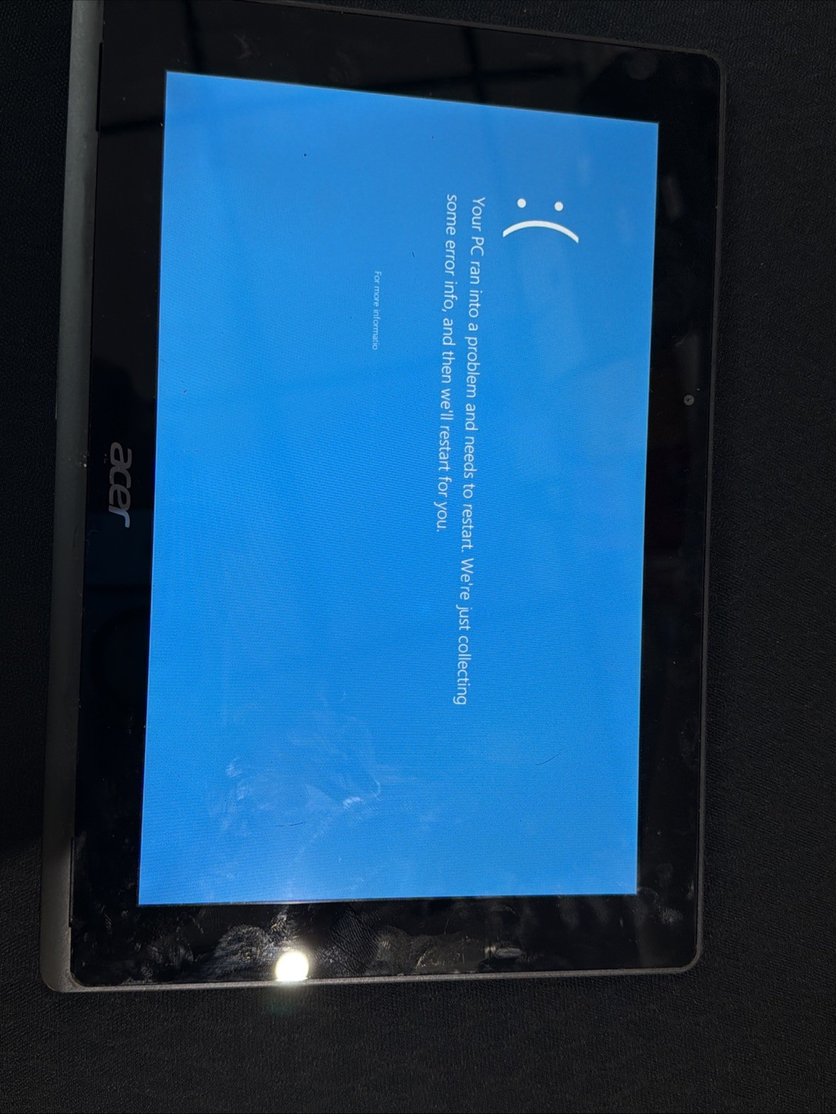 Acer Aspire Switch 10 E 2-in-1 detachable laptop and tablet.