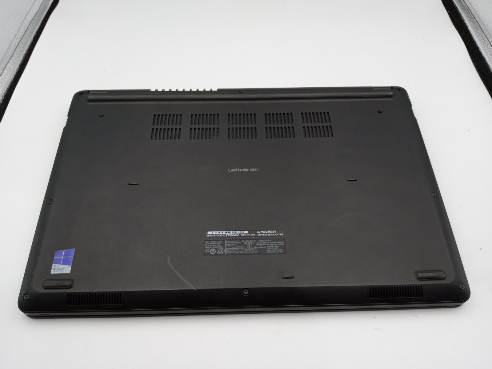 Dell Latitude 3580 15″ Laptop Intel Core i3-6006U 2.0GHz * PARTS/REPAIR * -RR