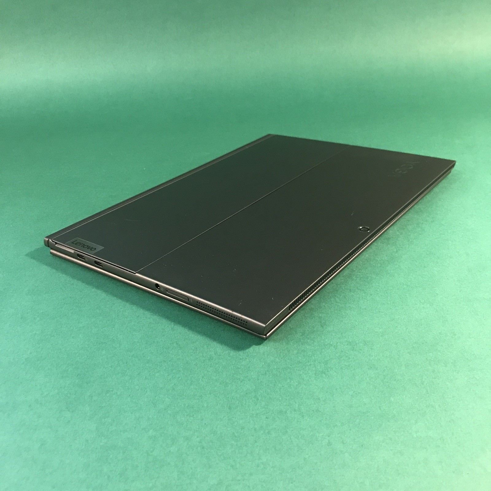 Lenovo Yoga Duet 7 Intel i5-10210U @ 1.6 GHZ 8GB RAM 512GB NVME Windows 11 Pro