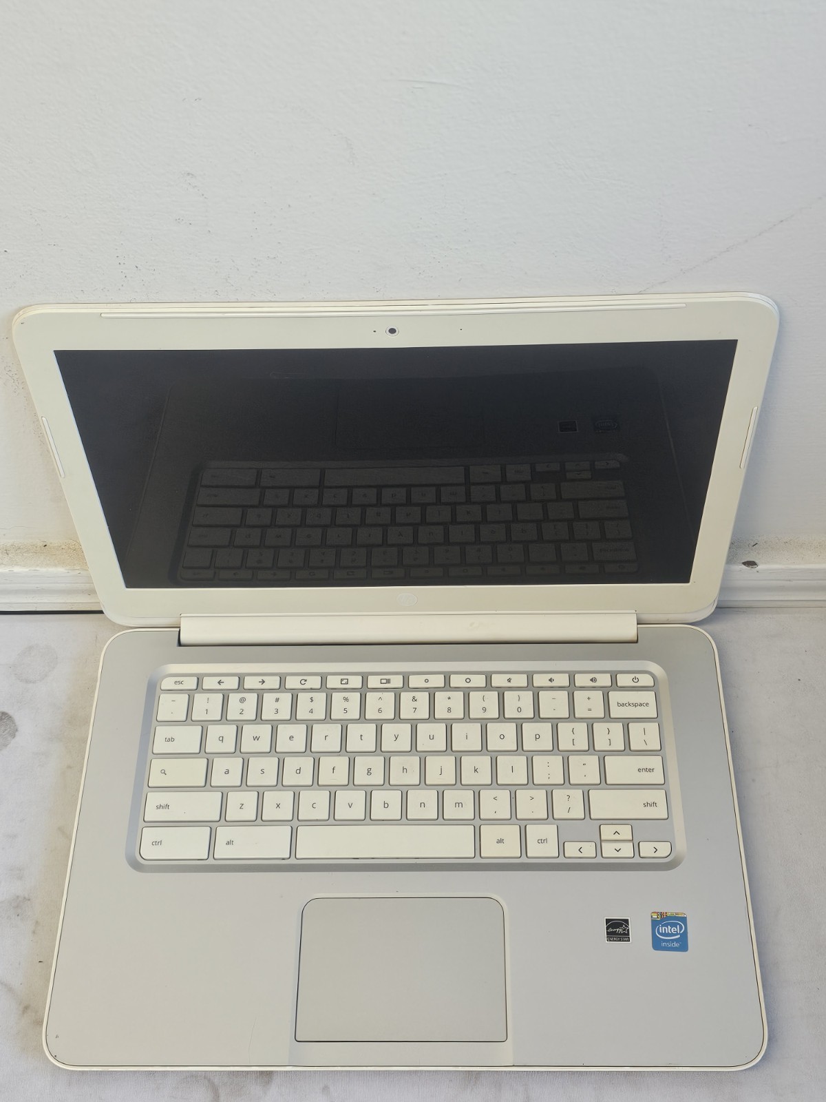 HP Chromebook 14-q063cl Laptop – Intel Celeron 2955u – 4GB RAM – 16GB SSD – READ