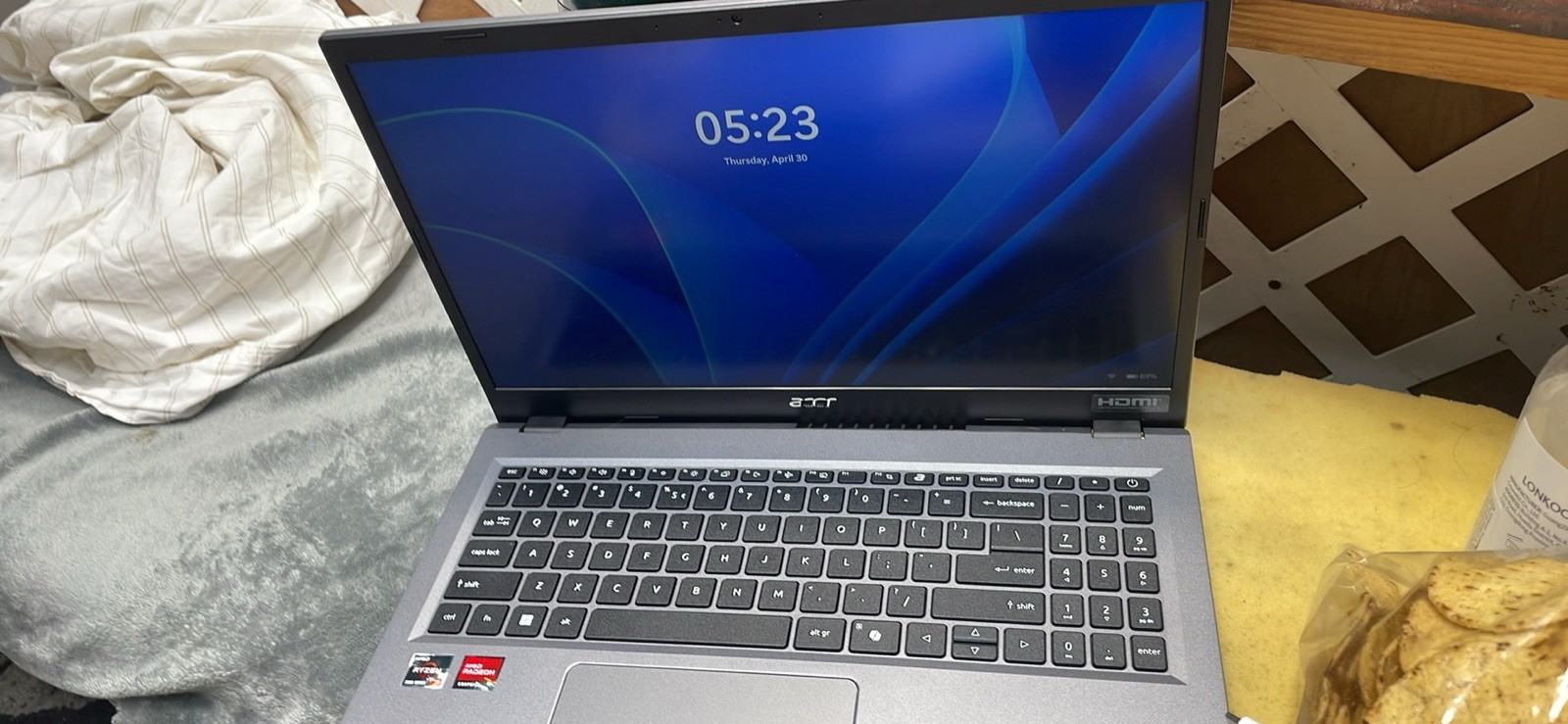 Acer Extensa 15 EX215-24-R8VQ 15.6in Ryzen 3 8GB 256GB SSD Win11 Gray