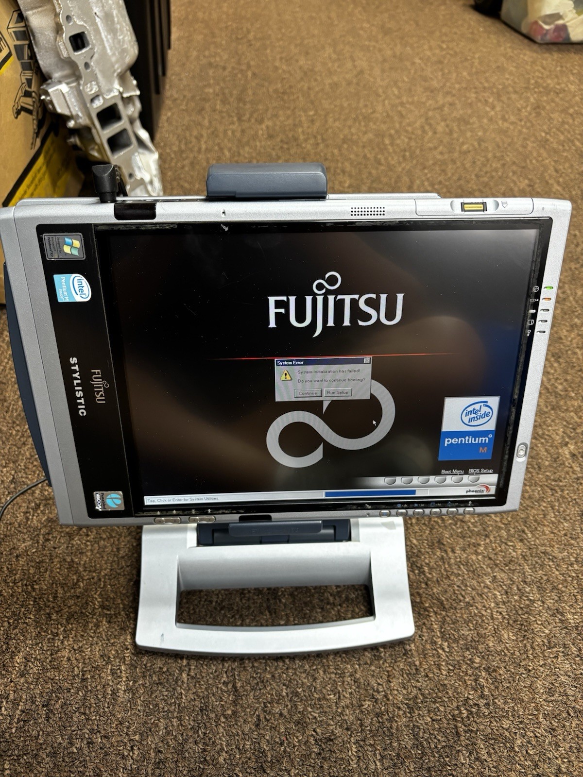 Fujitsu Stylistic ST Series ST5030D Tablet Windows XP Tablet Edition Laptop PC