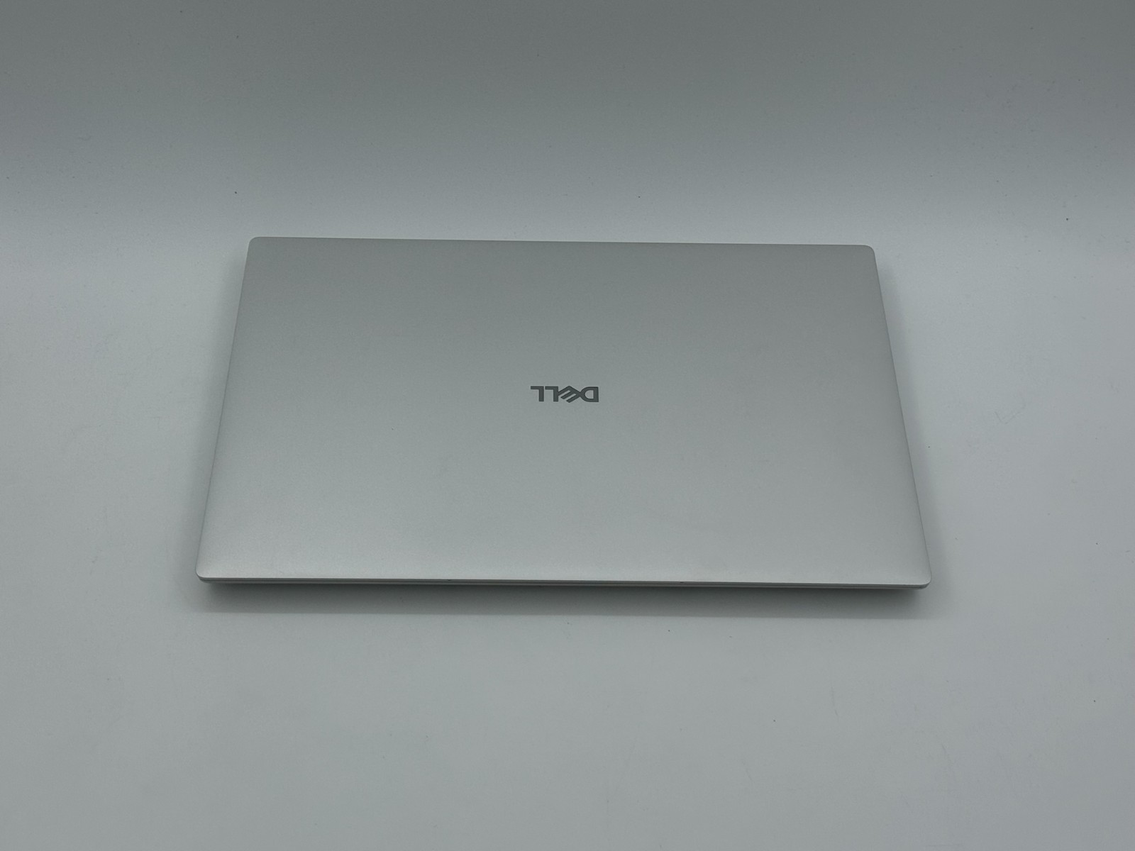Dell Premium 14.5″ 3.2K OLED Touch Laptop Intel Ultra 7 255H 32GB 1TB SSD