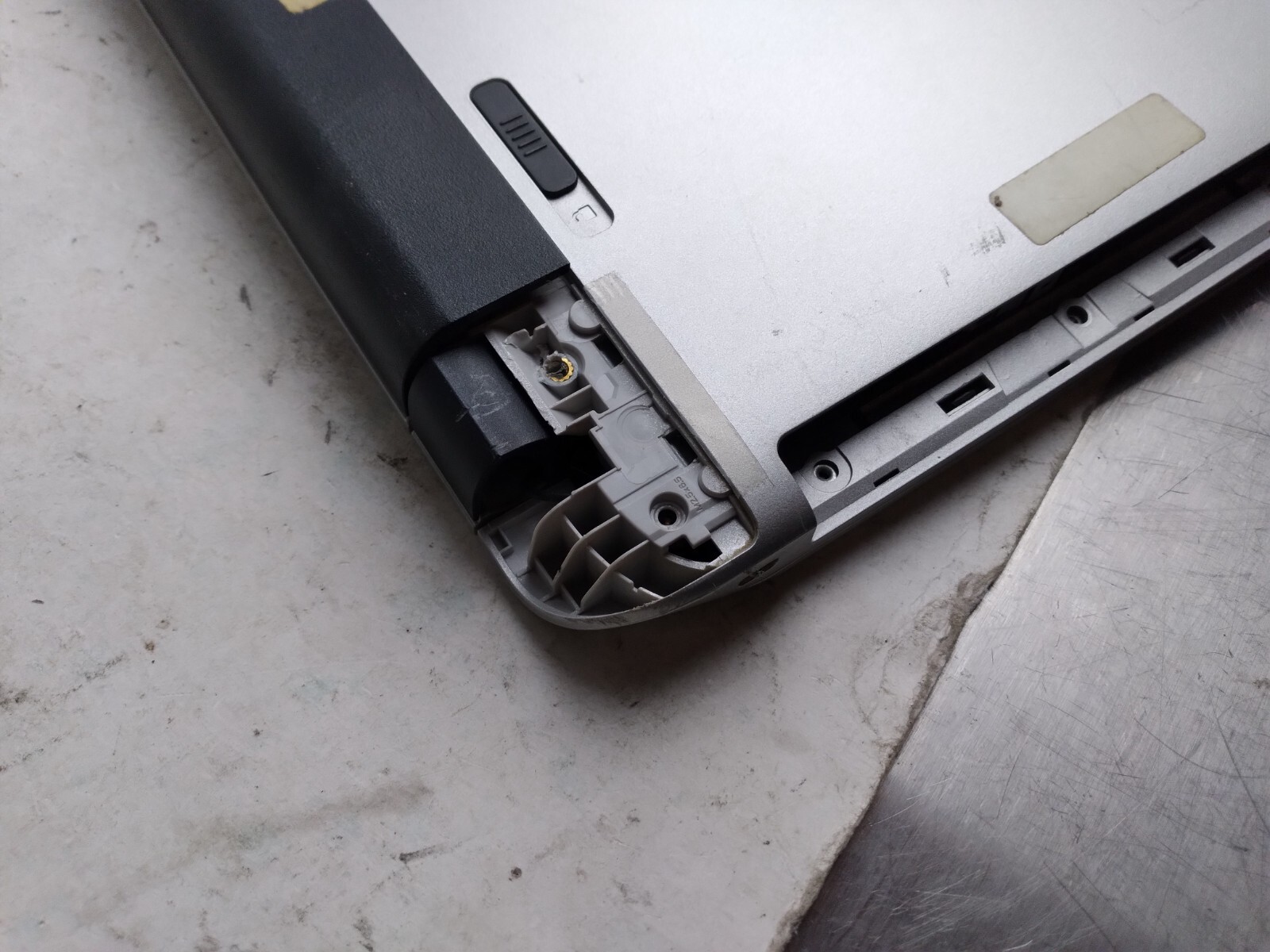 HP Pavilion 15 w/i5-4210U, 8GB RAM, 500GB HDD, 15.6″ Laptop for Parts/Repair