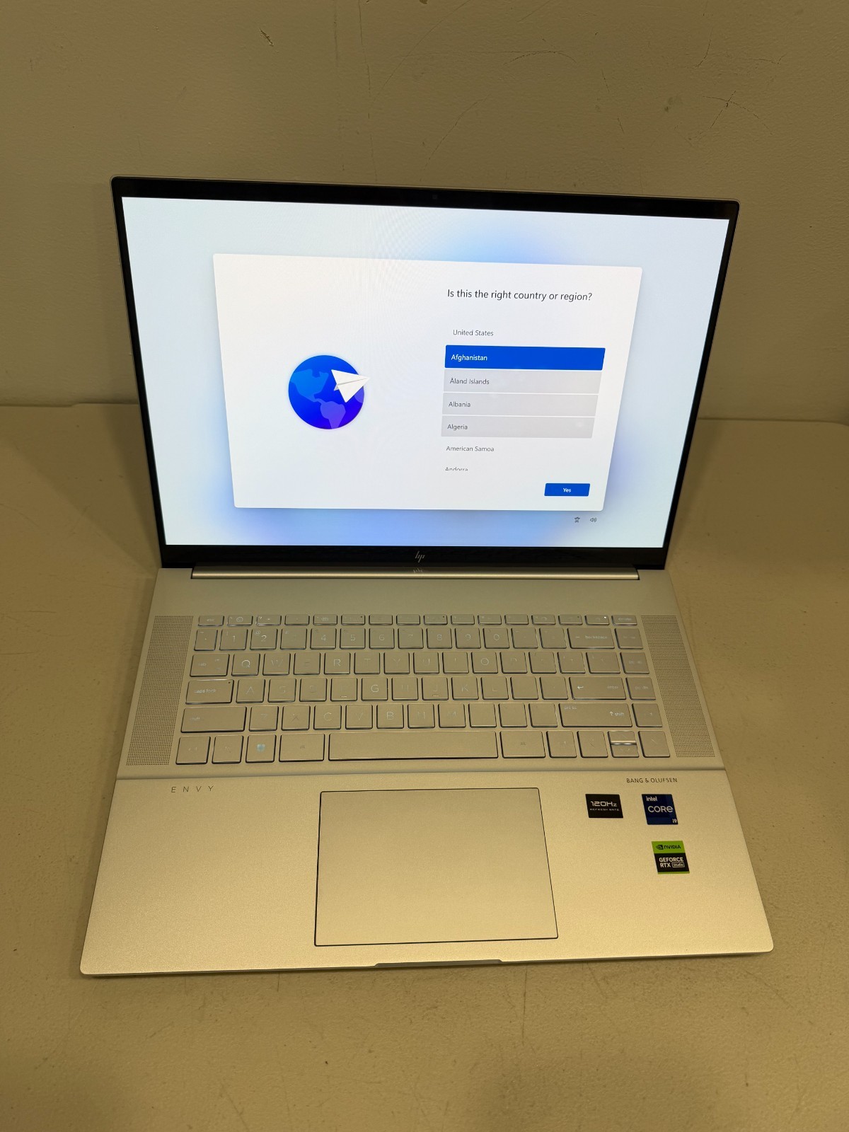 HP Envy 16 OLED Touch i9-13900H RTX 4060 32GB 1TB SSD 120Hz 16″ Win 11