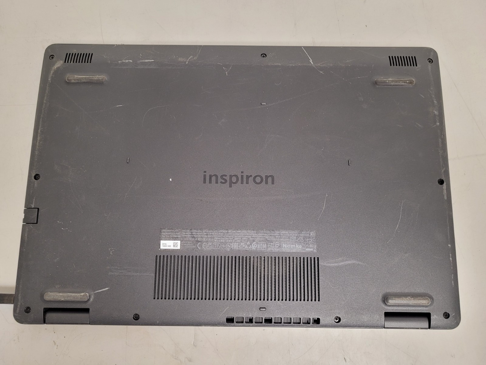 Dell inspiron 3505 15.6″rayzen5 3450u 2100mhz 12gb ram 256gb ssd charger 9BZH393