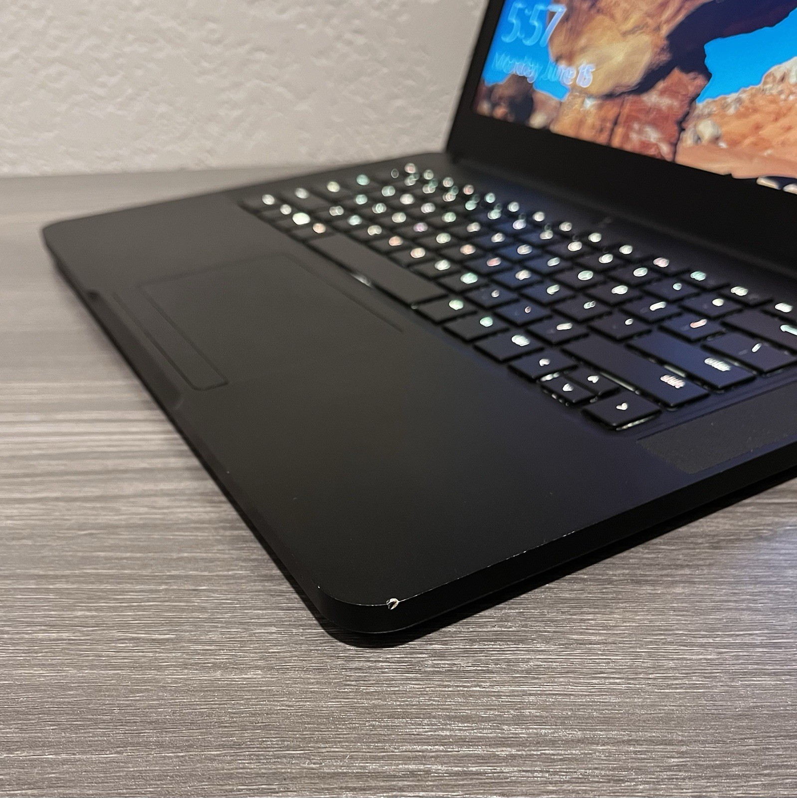 Razer Blade Stealth 14 i7-7700HQ 16GB RAM GEFORCE GTX 1060 6gb (READ)