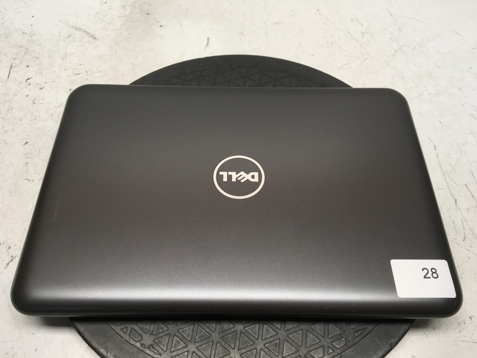 Dell Inspiron 3180 AMD A6-9220E 1600MHz 4 GB NO HDD