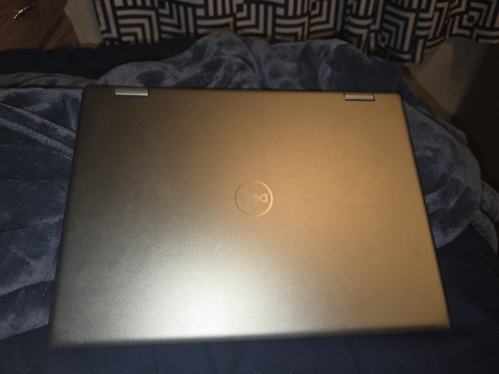 Dell Inspiron 14″ FHD (512GB SSD, AMD Ryzen 5, 4.30 GHz, 8GB) Convertible 2-in-1