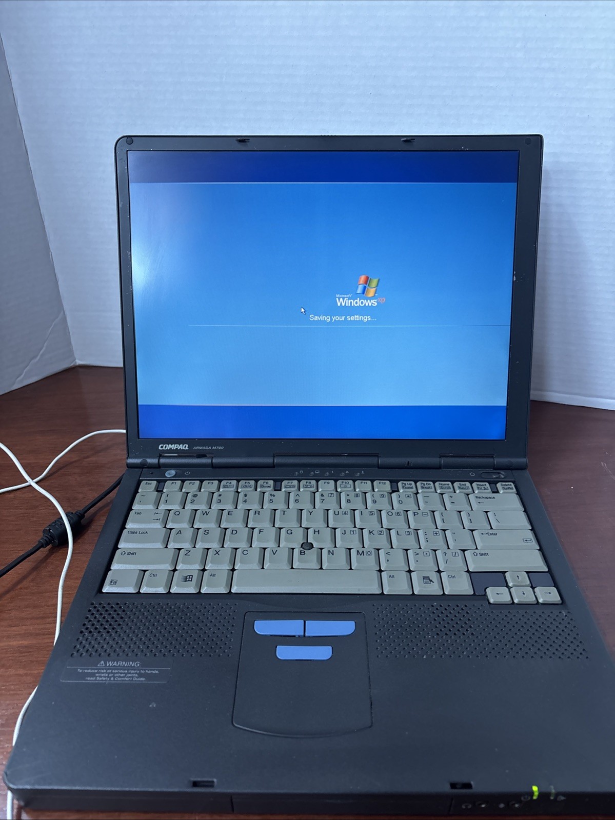 Vintage Compaq Armada M700 Laptop P3 @ 700 MHz Windows 2000 ***Read