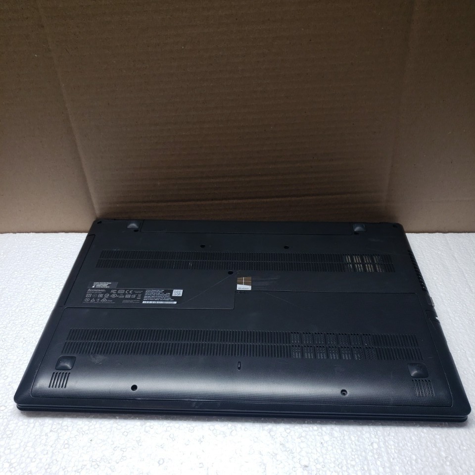 Lenovo IdeaPad 300 i3-6100U 2.30GHz 4GB RAM 500GB Wnd11 Pro