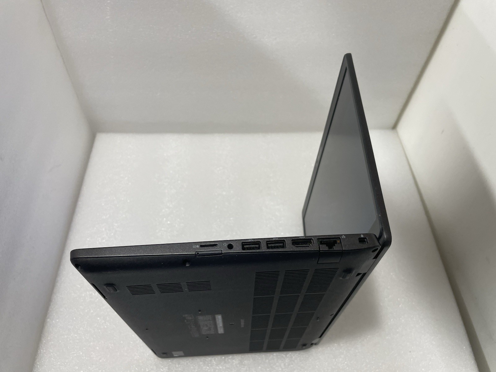 Dell Latitude 5400 256gb Nvme Win 11 i7-8665u 4 Core 2.11ghz 16gb RAM HDMI