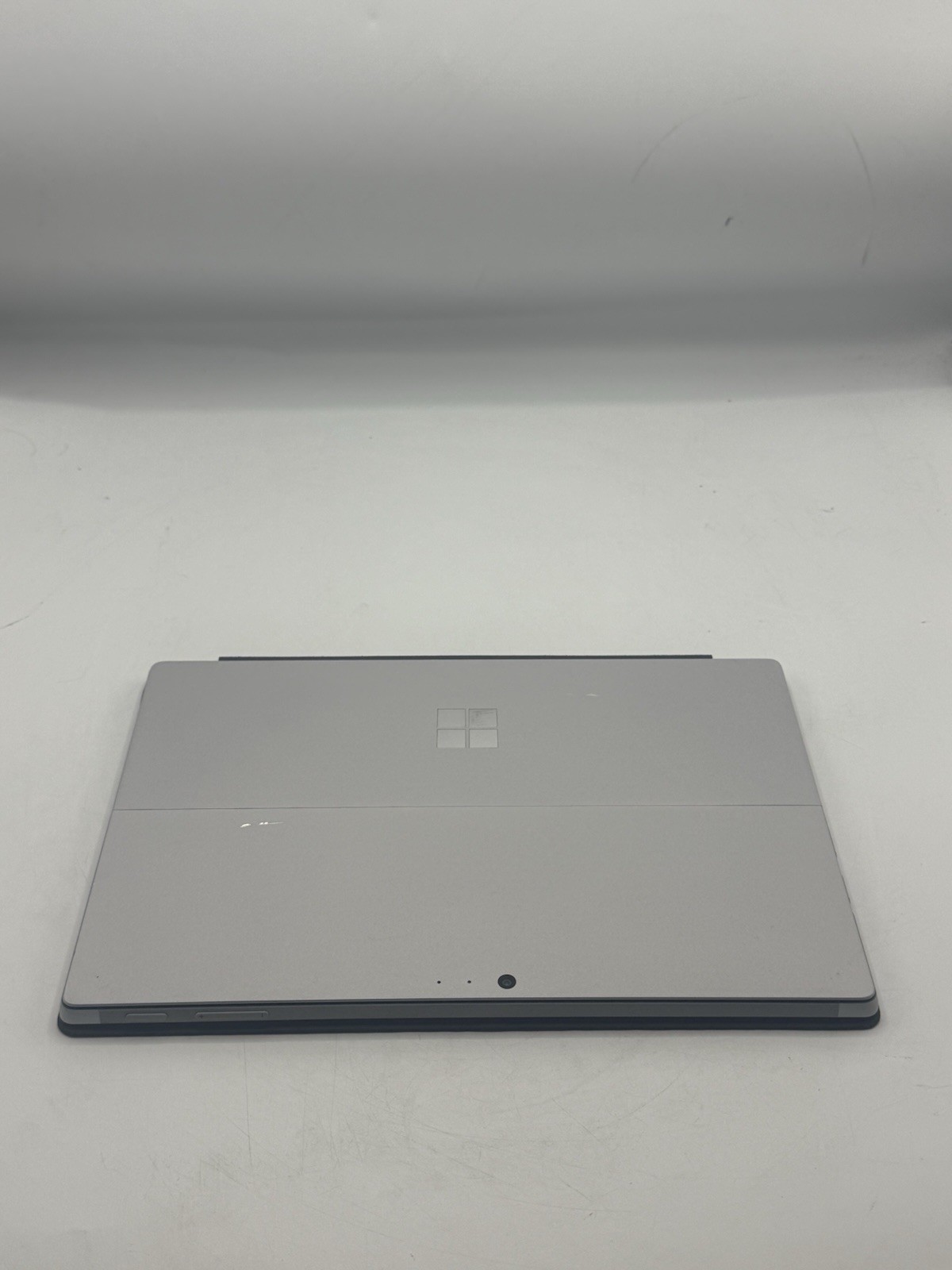 Microsoft Surface Pro 1796 12.3” Intel i5-7300U 2.6GHz 4GB RAM 128GB SSD WIN10P