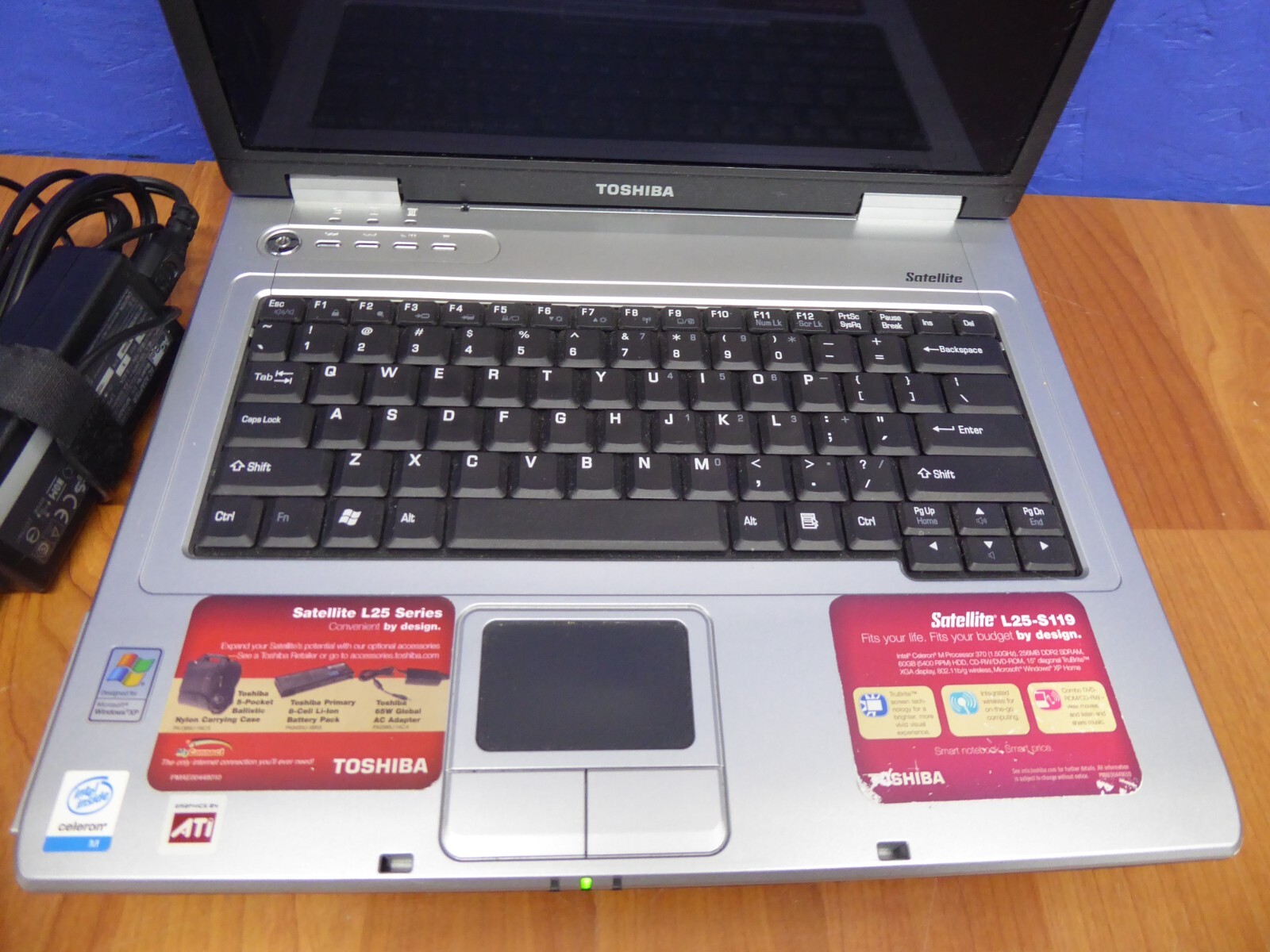 TOSHIBA SATELLITE L25-S119 15″ LAPTOP CELERON M 1.5GHz 512MB 40GB XP HOME VINTAG