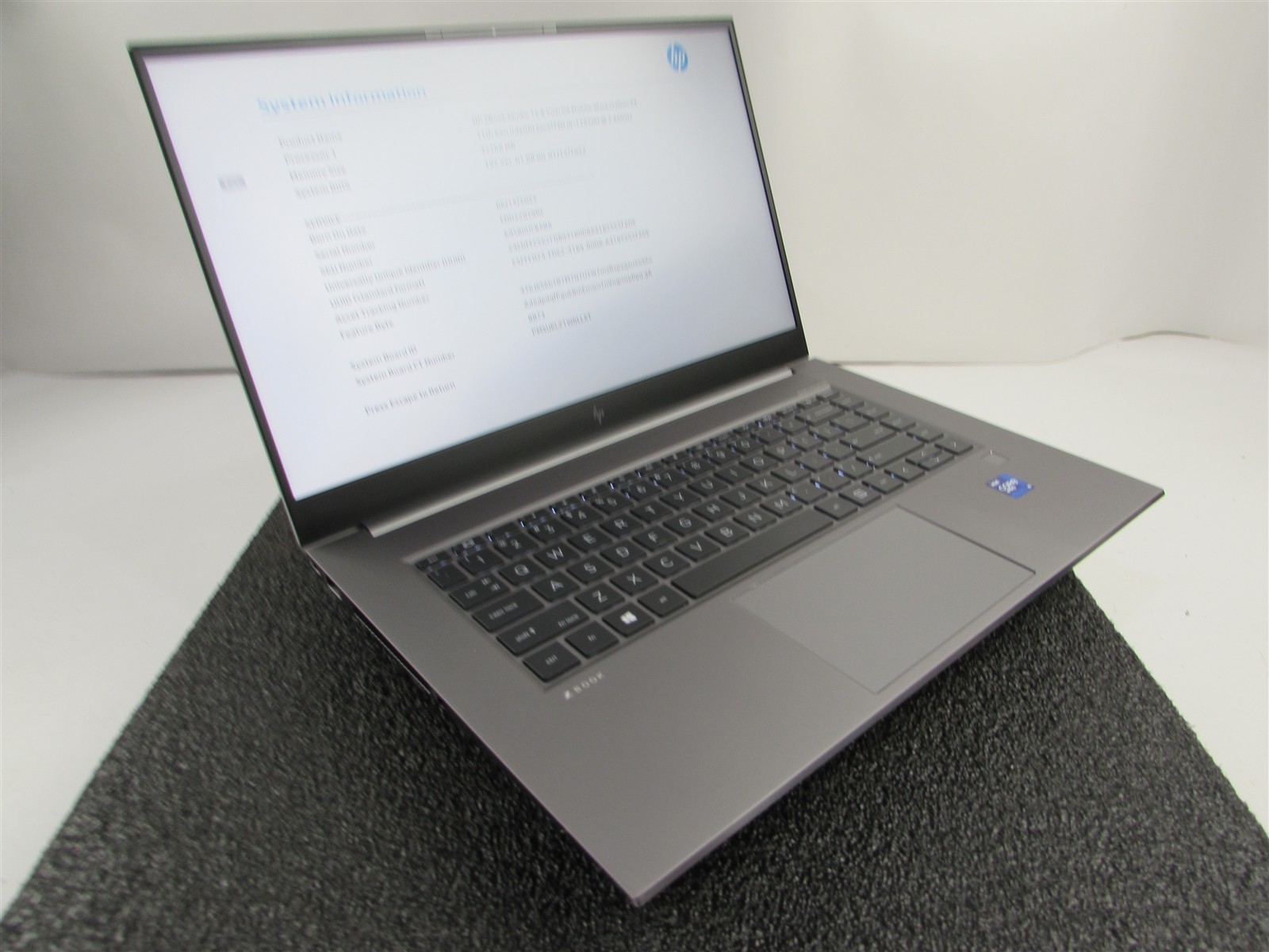 HP ZBOOK STUDIO (G8) 1920X1080 FHD I9-11950H 1TB SSD 32GB RAM RTX A3000 NO O.S