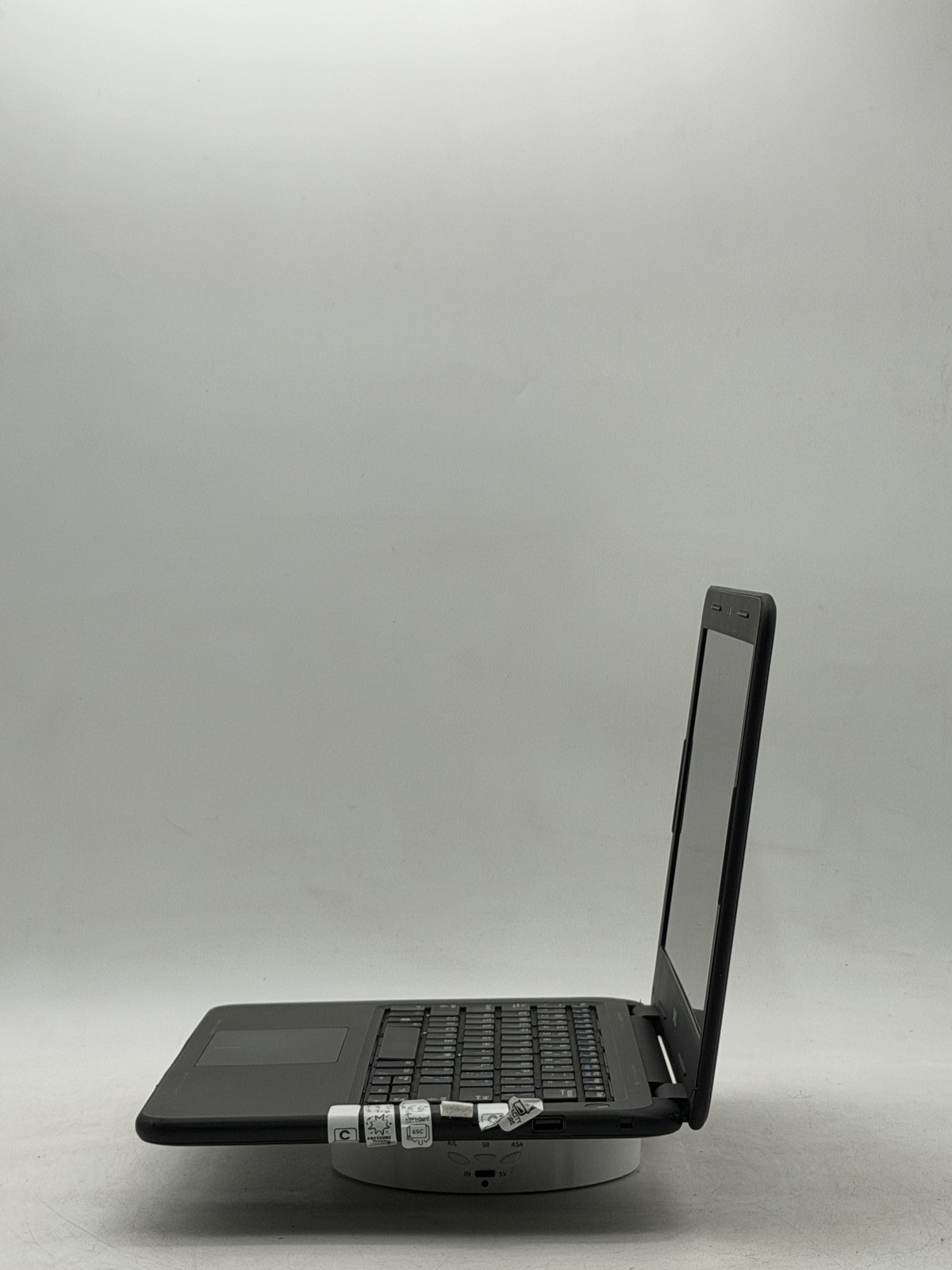 Dell Latitude 3310 13.3in i5-8265U 8GB 128GB NO OS – (READ)