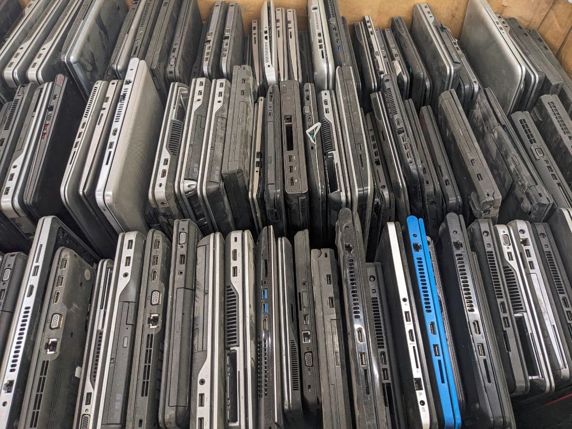 Bulk lots of Laptops 4th and 5th Gen Mix Brands and models vary *PLEASE READ*