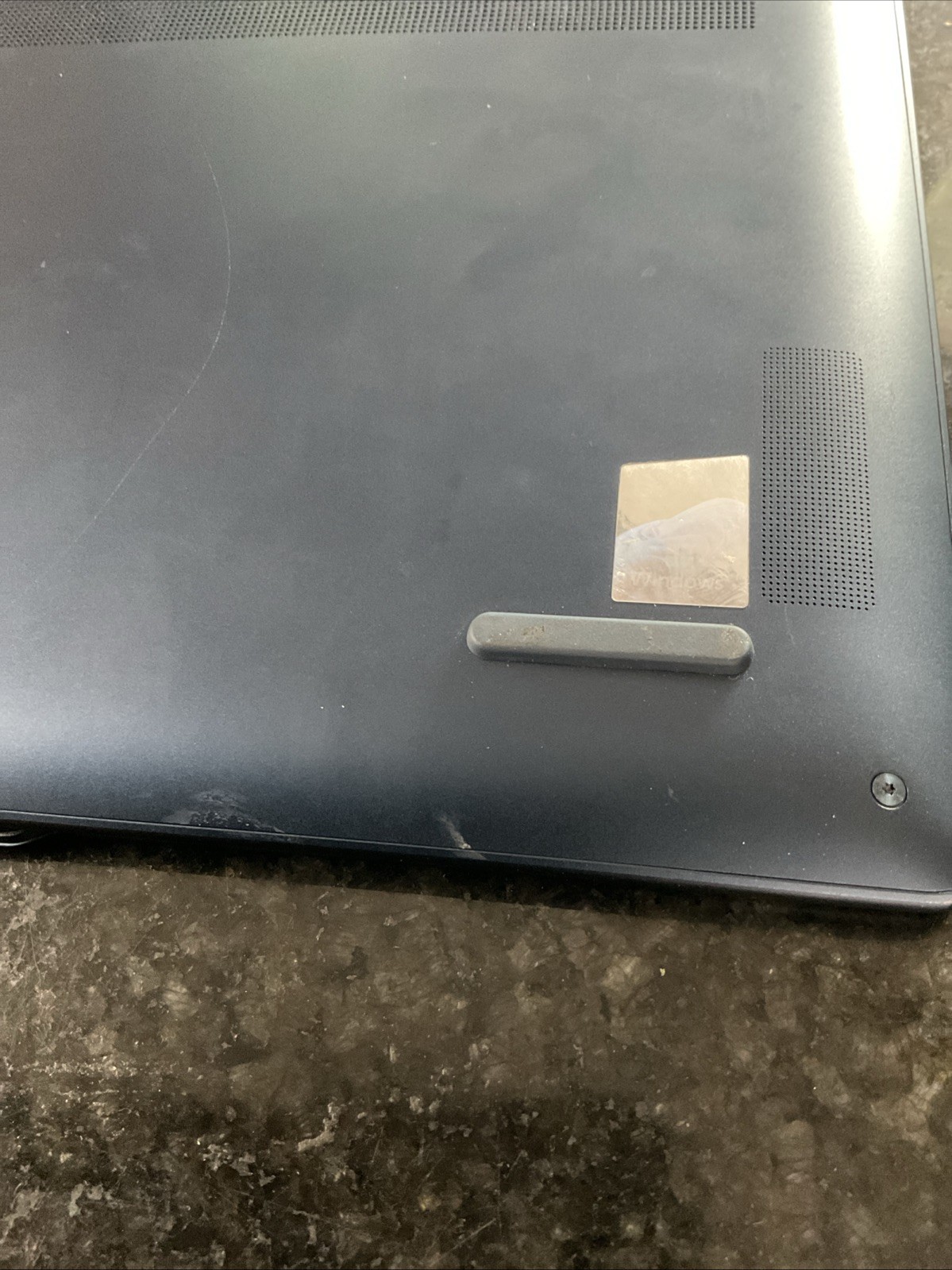 2024 Lenovo Yoga Slim 7 14Q8X9 14.5” Touchscreen Laptop G4P000681