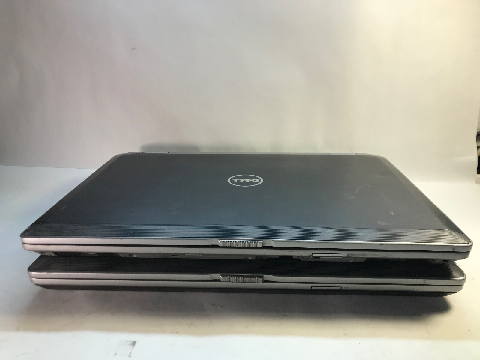 LOT OF 2- Dell Latitude E6520 15″ Intel Core i5-2520M -BOOT TO BIOS -MZ