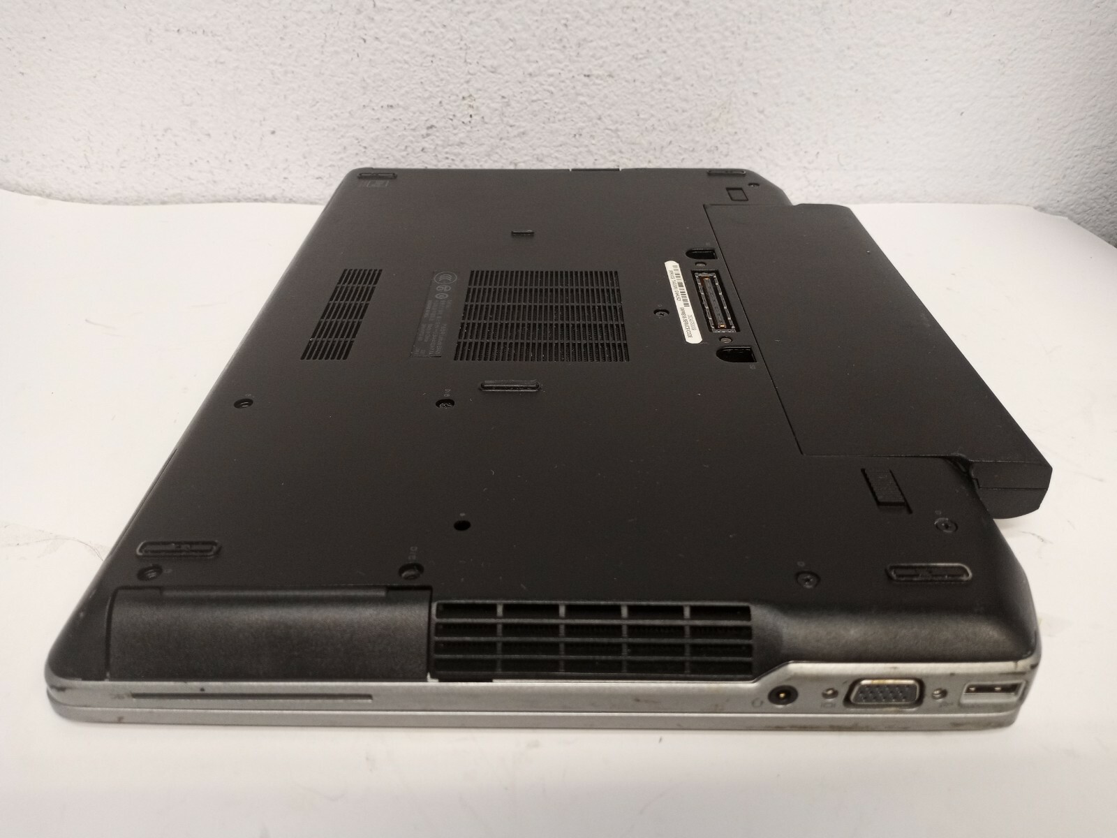 Dell Latitude E6420 14″ Intel Core i5-2410M 2.30GHz 8GB 500GB HDD BT DVD Win10