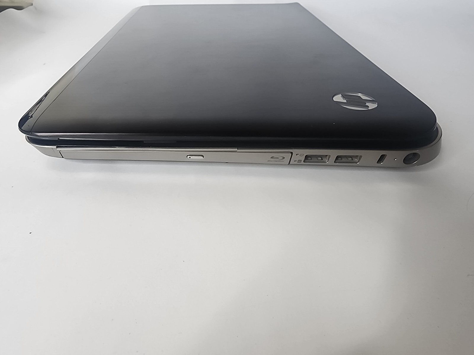 HP Pavilion dv6t-6100 Laptop Intel Core i5-2410M 6GB Ram 500gb HDD, no battery