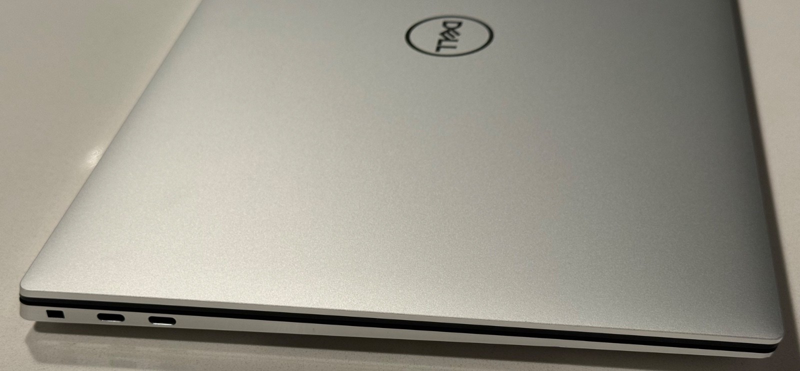 Dell XPS 15 9510 15.6” (512GB SSD Intel Core i7-11800H 16GB RAM)