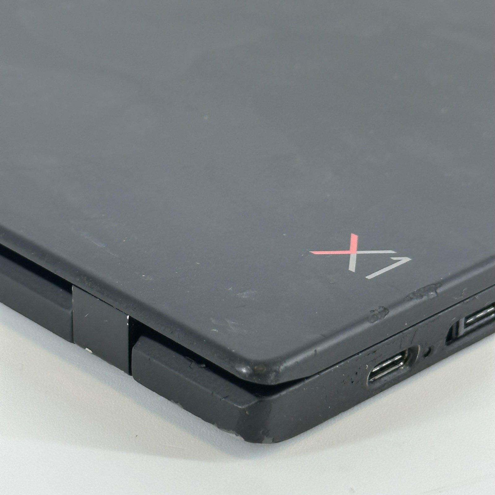 Lenovo ThinkPad X1 Carbon Gen 6 14 Black FHD i7-8550U 1.80GHz 16GB 512GB SSD