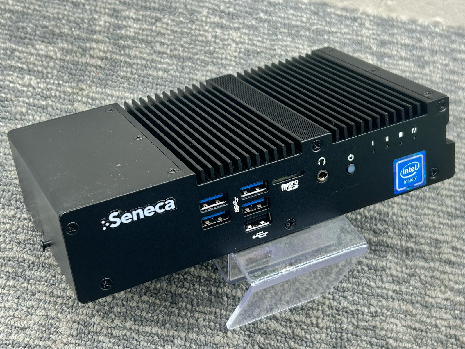 Seneca XK-FLX Fanless Celeron N3060 1.6GHz 4GB RAM 120GB DIGITAL SIGNAGE 011737