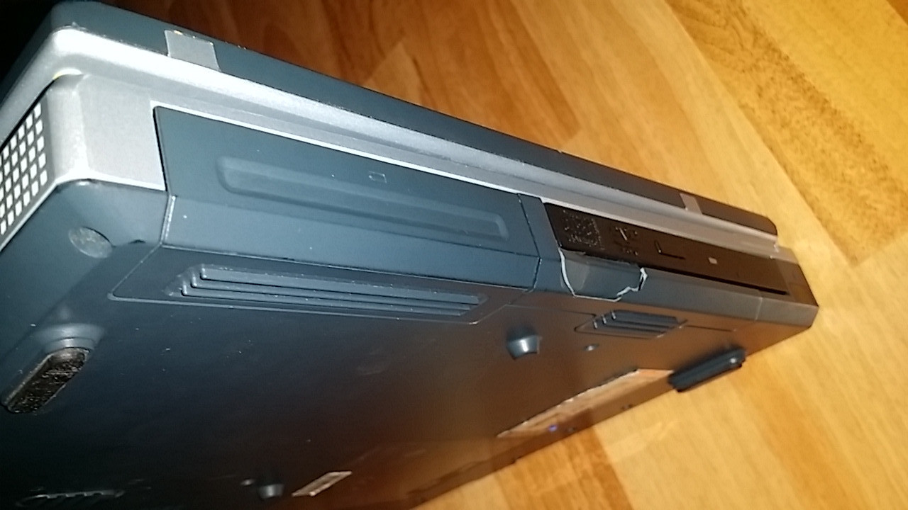 Terra 3000 – Windows XP Laptop – Model 8375 – Retro
