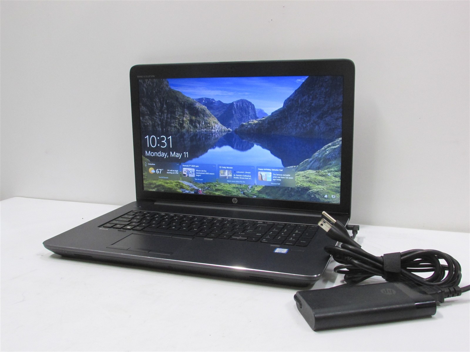 HP ZBook 17 G3 i7-6700HQ 2.6GHz 16GB RAM 512GB m.2 17″ Windows 10 Pro NO BAT