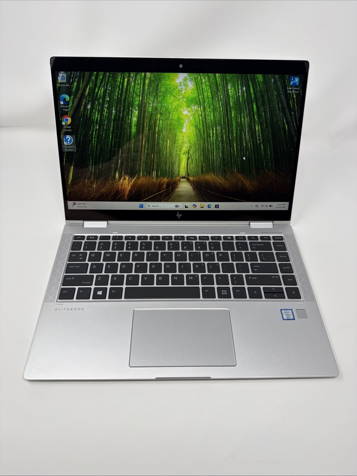HP EliteBook x360 1040 G6 (Intel Core i5 8th Gen @ 1.60GHz, 8GB RAM, 256GB SSD)