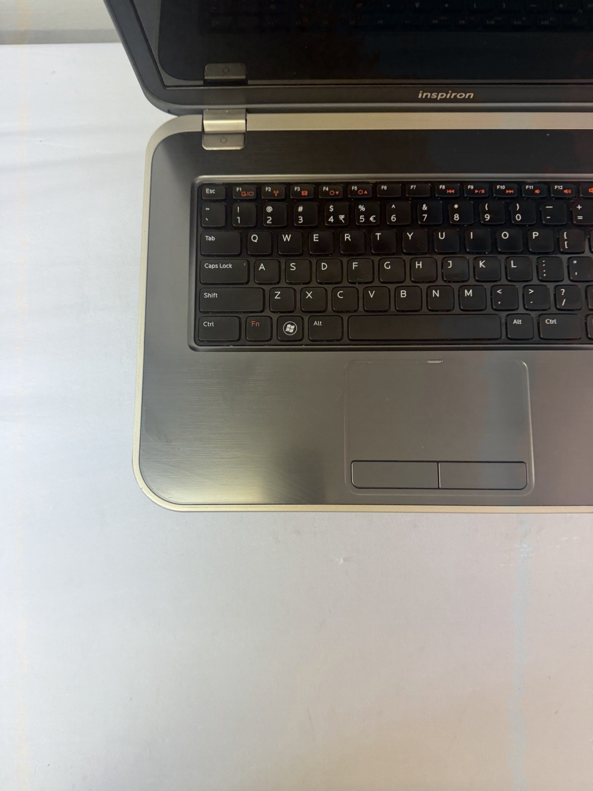 Dell Inspiron 5520 Laptop – Unknown if Screen is Good – Intel – Read Des