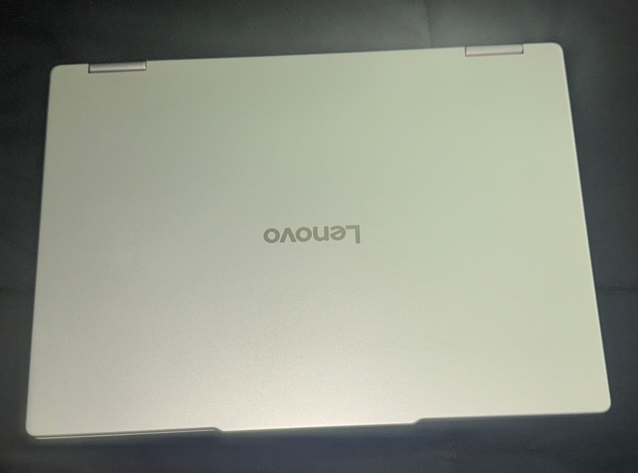 Lenovo Yoga 7 2-in-1 14AKP10 14″ 2.0GHz 16GB RAM 512GB SSD GeForce 840M