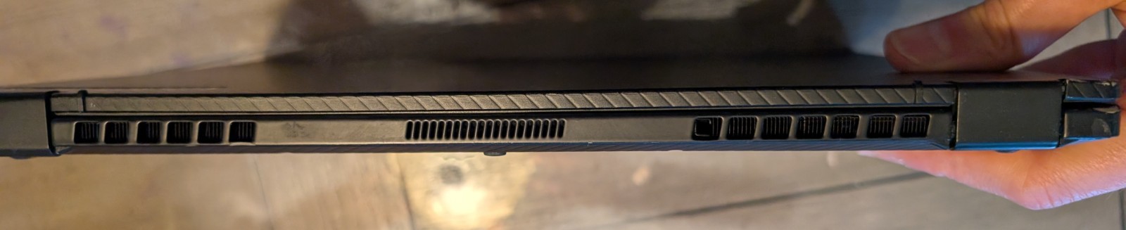 ASUS ROG Flow X13 13.4” READ DESC (1TB SSD, 6900HS, 16GB DDR5, RTX 3050 Ti)