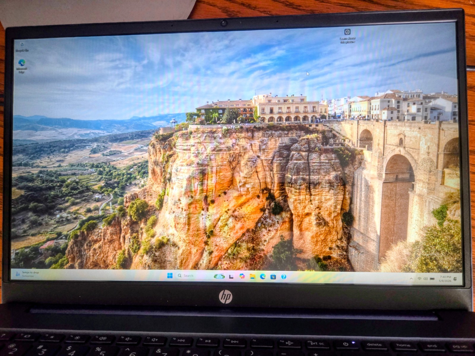 HP Pavilion 15.6″ Ryzen 7 Pro 5700U 16GB RAM 512GB***Full Battery.