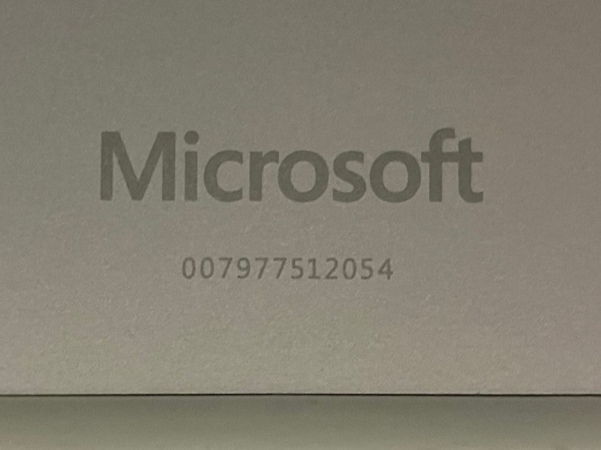Microsoft Surface Book 3 1900 NVIDIA G. GTX 1650 Intel Core i7-1065G7 32GB 1TB