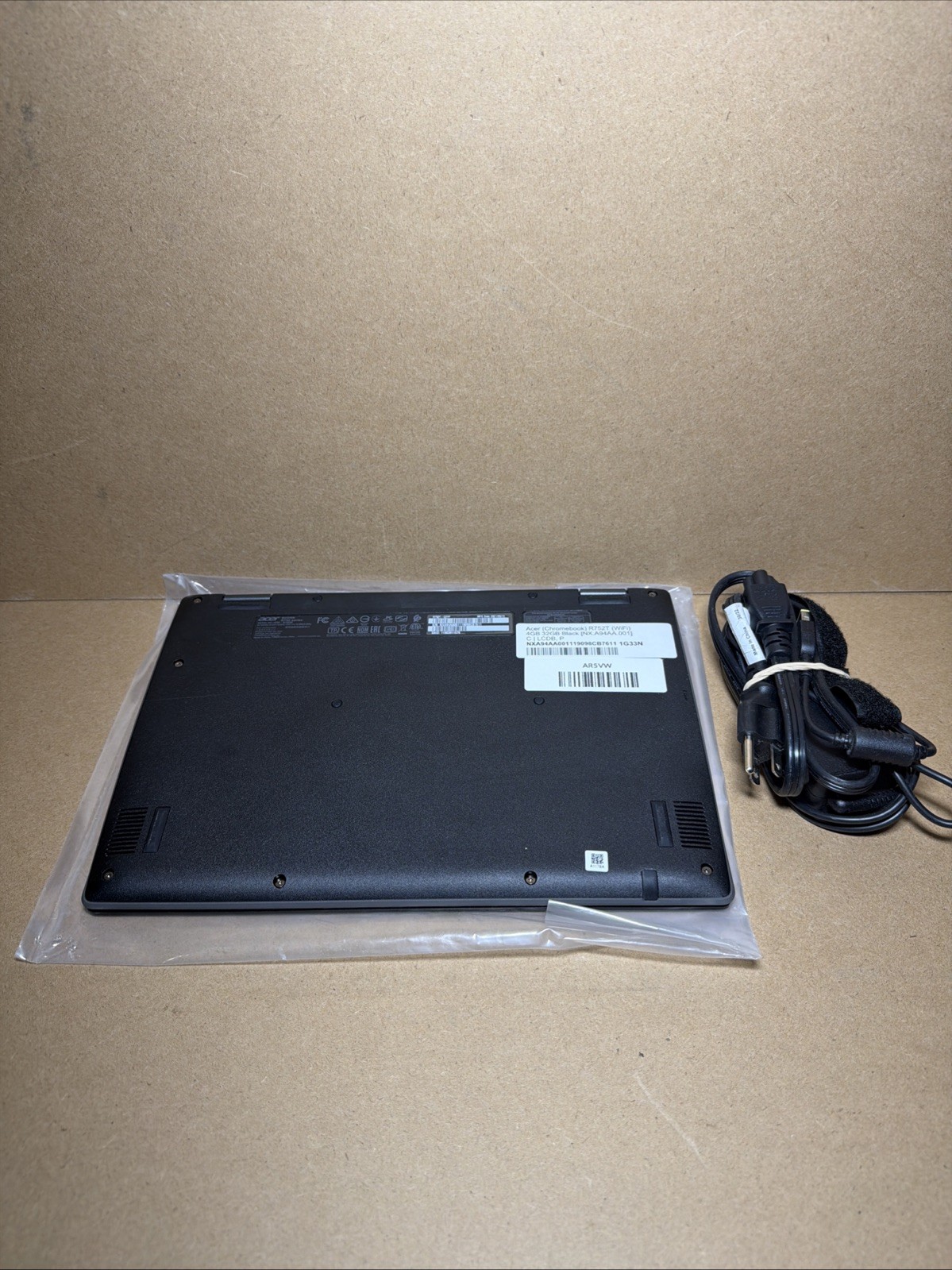 Acer Chromebook/Tablet R752T 4GB 32GB Model N18Q6 Laptop Black No Charger