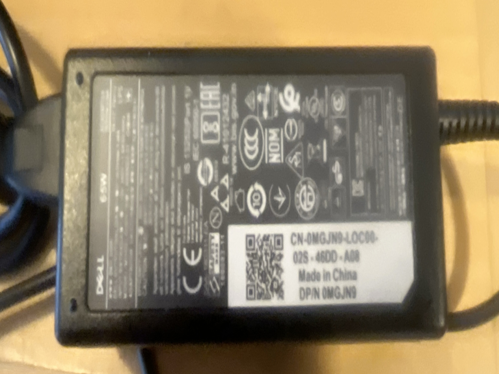 Dell Latitude E5400 Win 7 Prof 2 Duo P8700 2Gig 232 SATA HD TESTED w/case