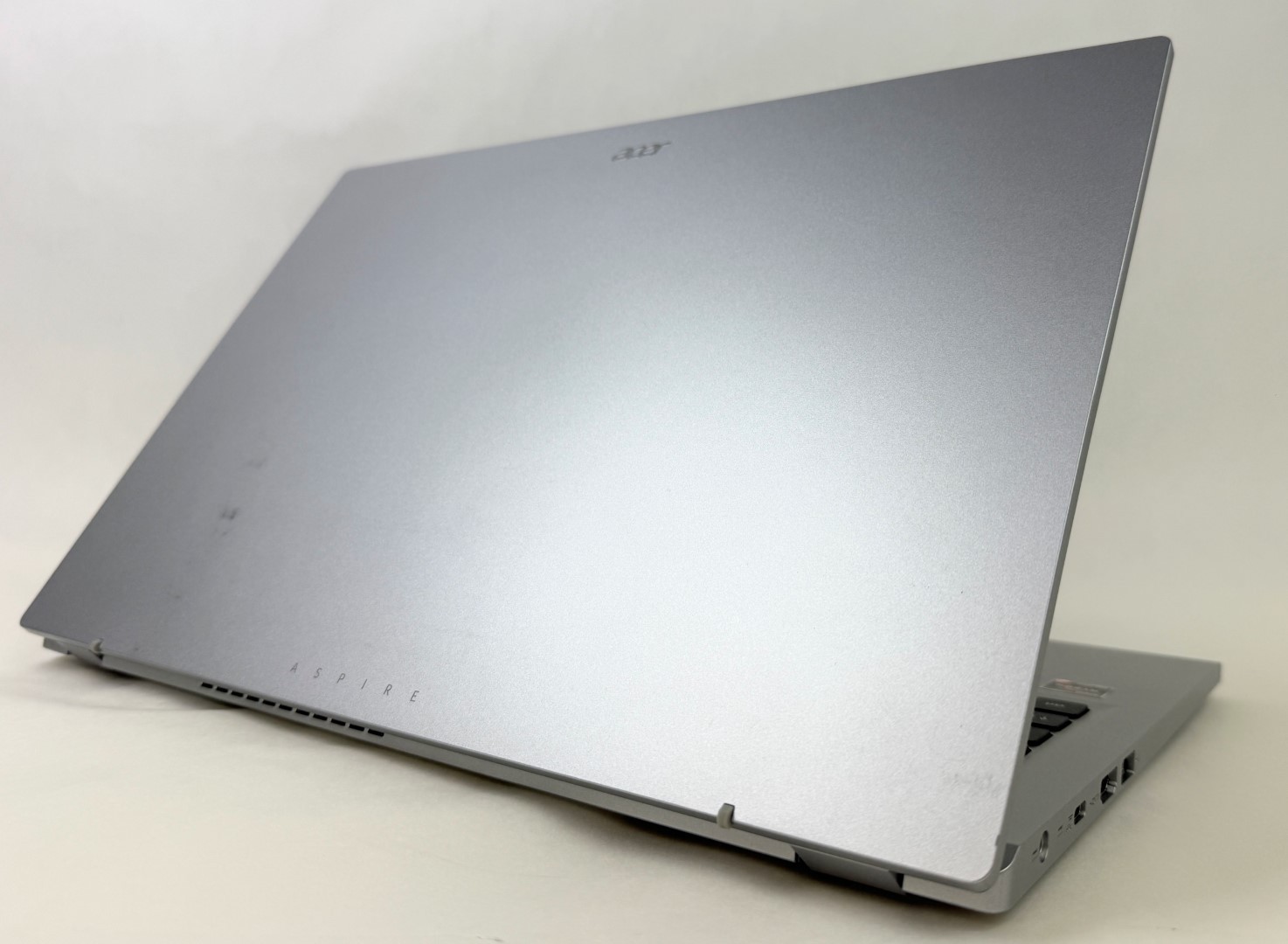 Acer Aspire 3 A315-24P-R7VH 15.6″ FHD Ryzen 3 7320U 8GB 128GB SSD W11H
