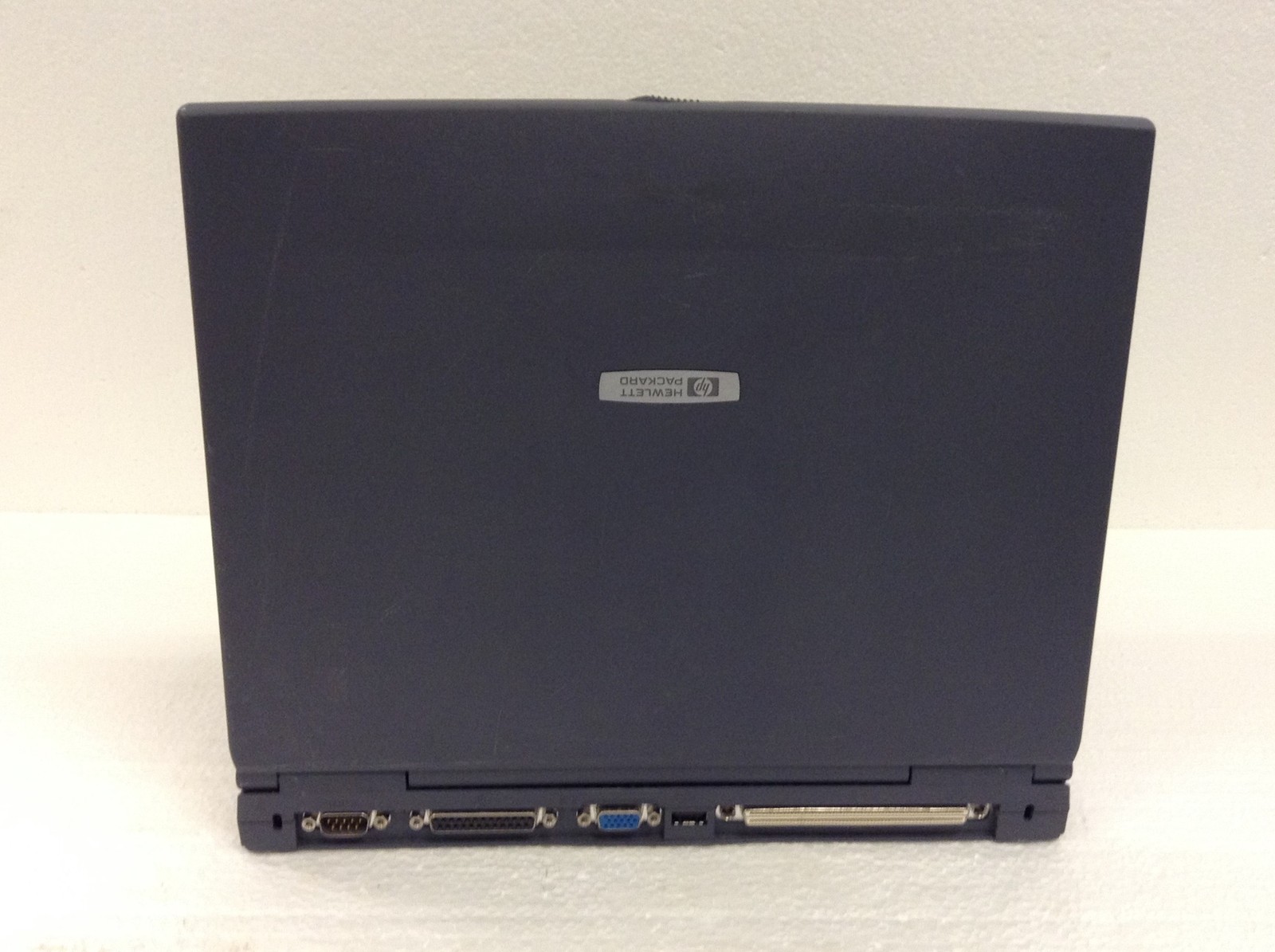 Vintage HP OmniBook 900 Laptop Pentium III 500MHz 13.6″ w/64MB Ram, WORKING