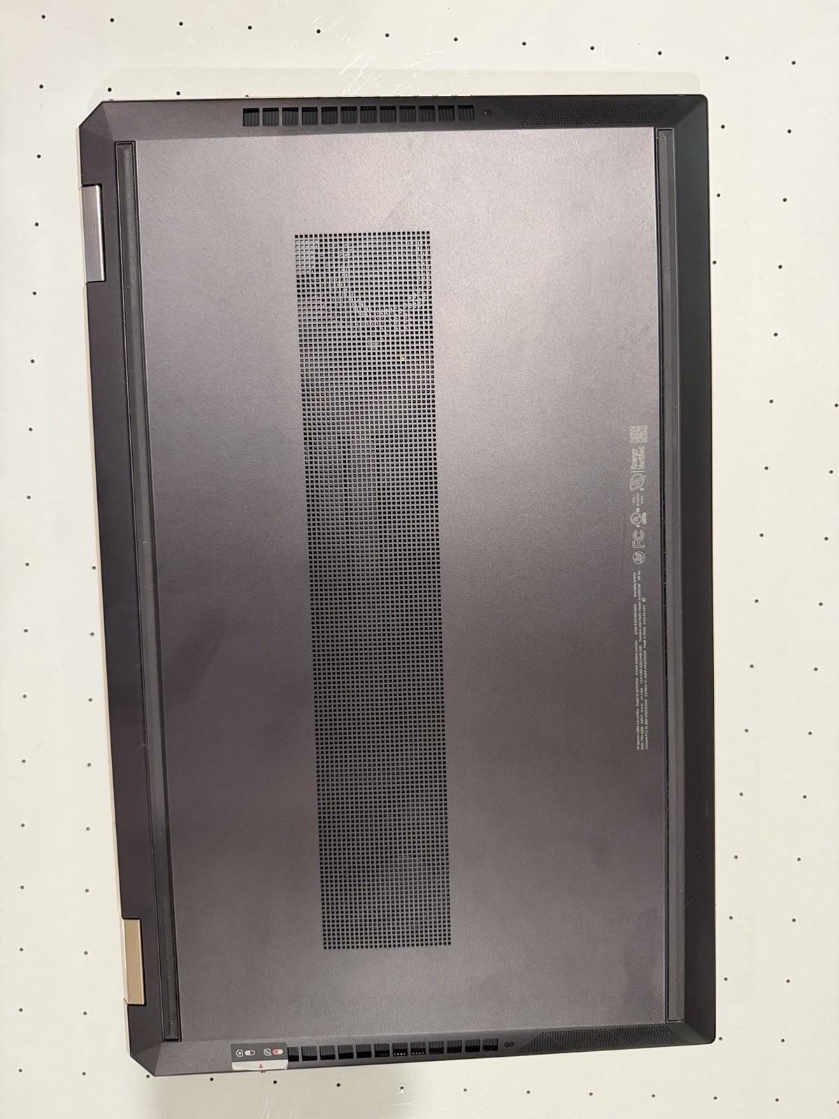 HP Spectre x360 15.6″ 4K UHD Touch i7-10510U 16GB 512GB WITH CHARGER W11H