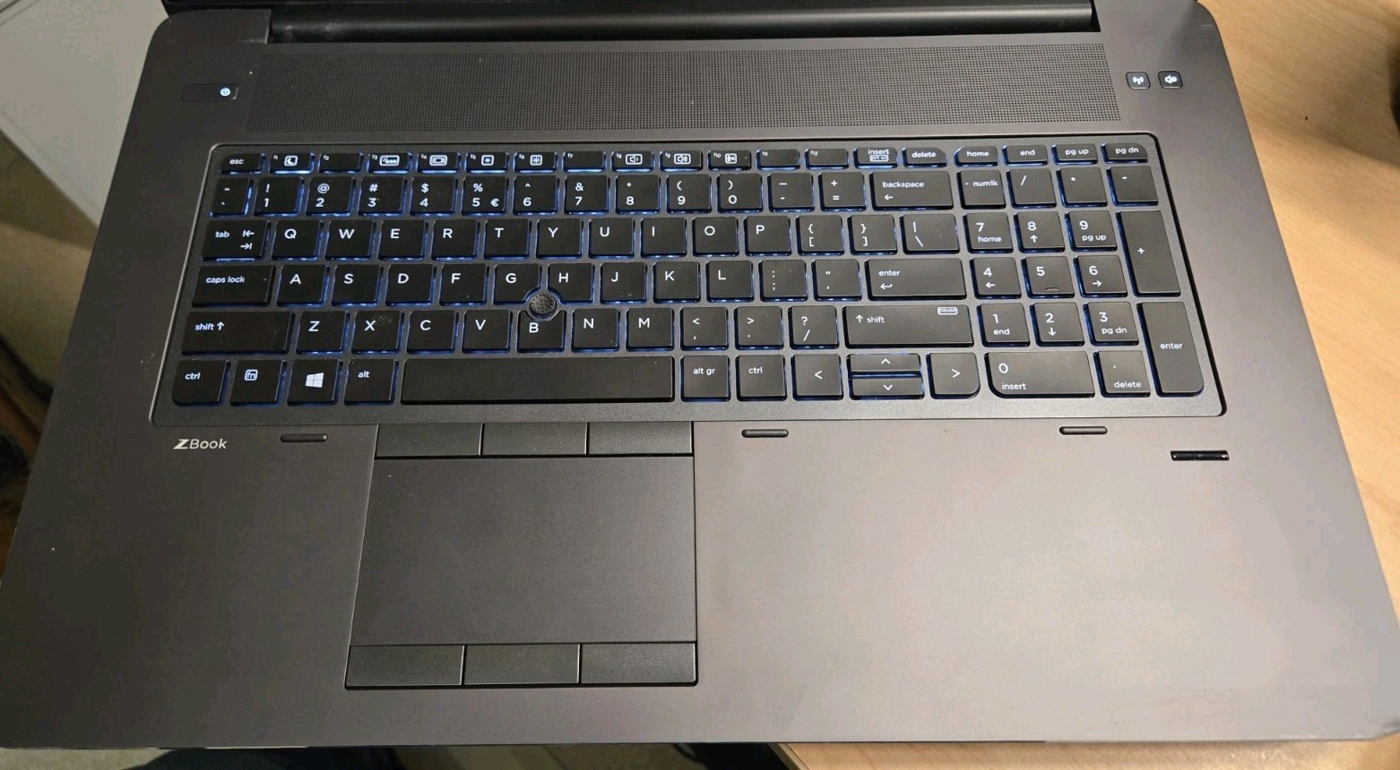 HP ZBook 17 G4 Mobile Workstation i7-7700HQ 16GB 512GB SSD Quadro P3000 W10 Pro