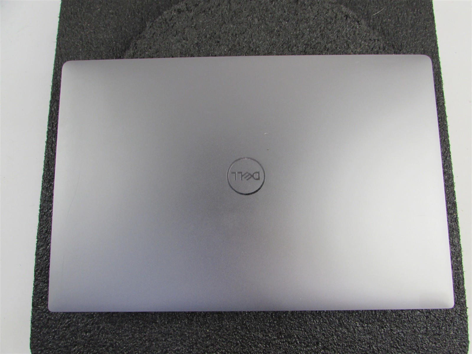 DELL PRECISION 5540 1920X1080 FHD I7-9850H 512GB SSD 32GB RAM T2000 NO O.S