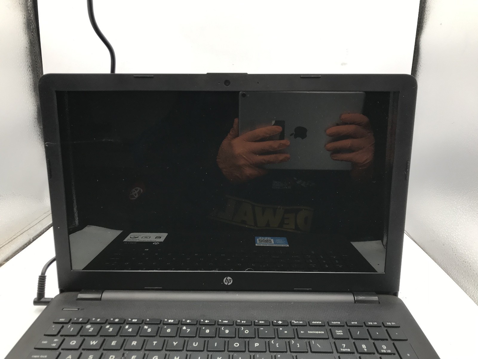 HP 15 BW011DX – FOR PARTS/REPAIR – AMD A6-9220 – 4GB RAM – READ DESCRIPTION -BB