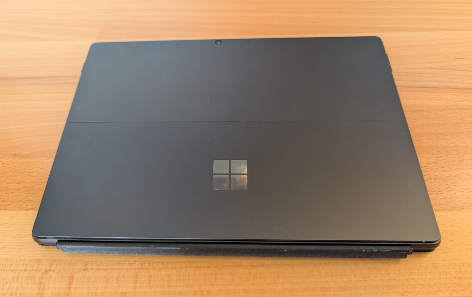 Microsoft Surface Pro 8 I7-1185G7 3.0GHz, 16GB RAM, 512GB SSD, Charger, Keyboard