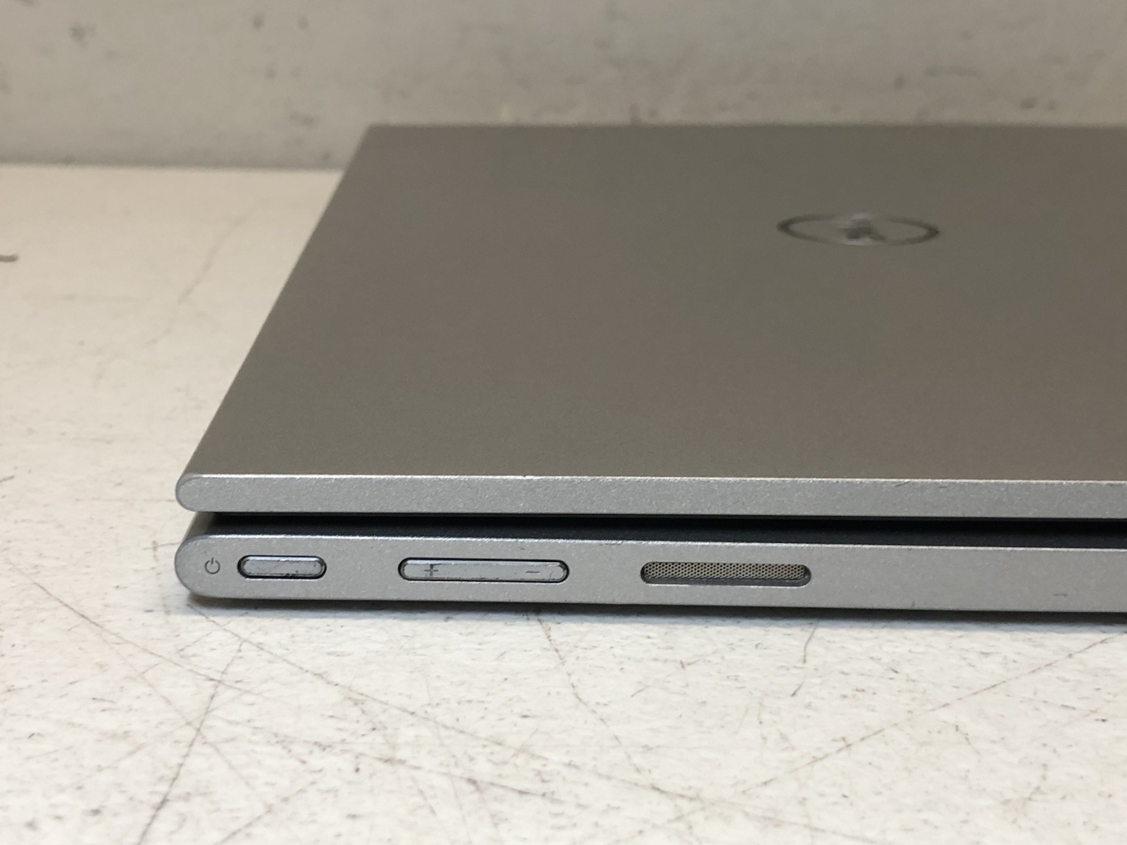 PLEASE READ. Dell Inspiron 13 7000 Series P57G 2-in-1 Intel Core i5 13.3″ Laptop